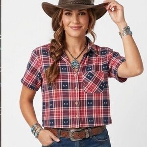 Source Unknown Red and Navy Plaid Cropped Button-Front Shirt